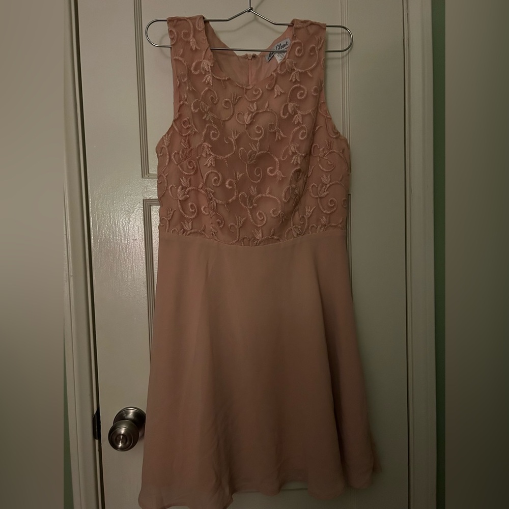 Miss closet. Small. Good condition.Worn once.